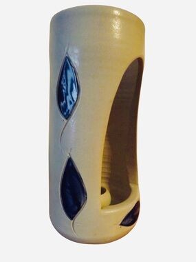 Williamsburg Pottery wall sconce or table candle holder